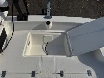 Slide: The Image of Mako Pro Skiff 17 CC 2025 - 61