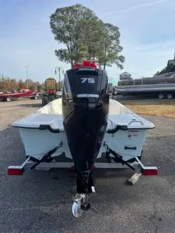 Slide: The Image of Mako Pro Skiff 17 CC 2025 - 81