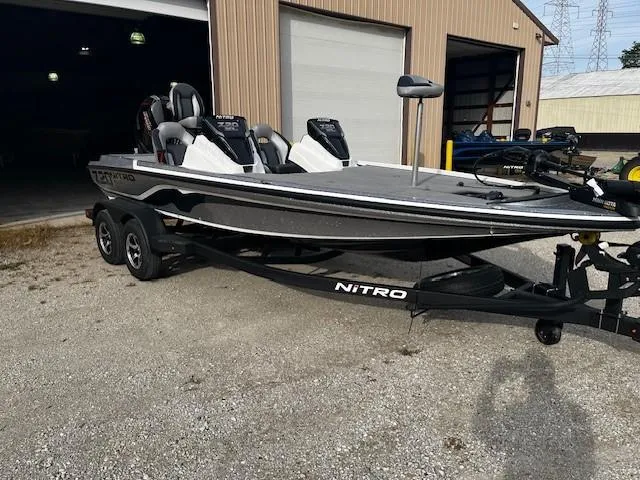 Slide: The Image of 2025 NITRO Z20 XL - 1