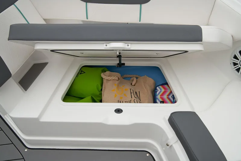 Slide: The Image of Tahoe 2150 CC 2025 - 33