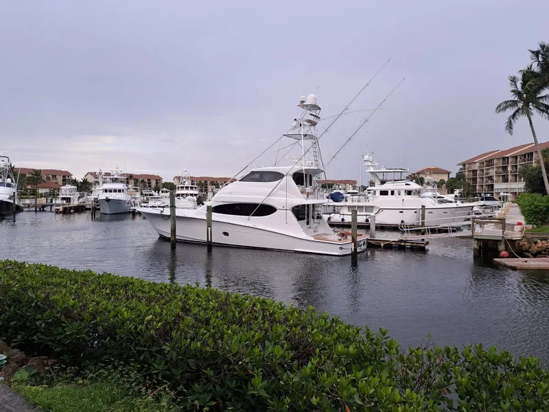 Slide: The Image of Hatteras 68 Convertible 2006 - 57