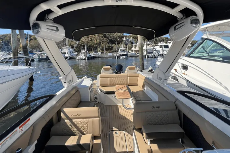 Slide: The Image of Sea Ray 290 SDX OB 2021 - 10