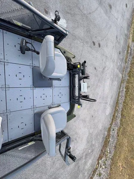 Slide: The Image of Sea-Doo Switch Fish 21' 230HP 2025 - 19