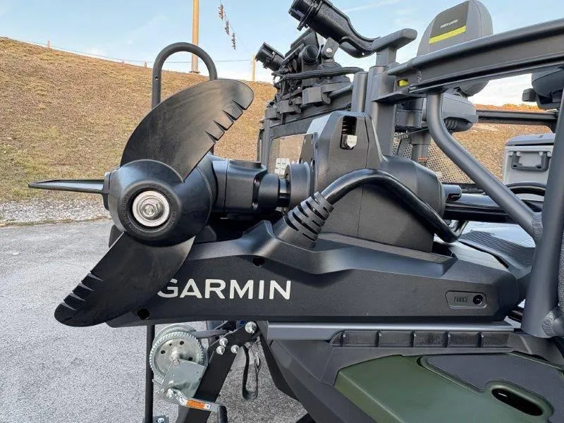 Slide: The Image of Sea-Doo Switch Fish 21' 230HP 2025 - 21