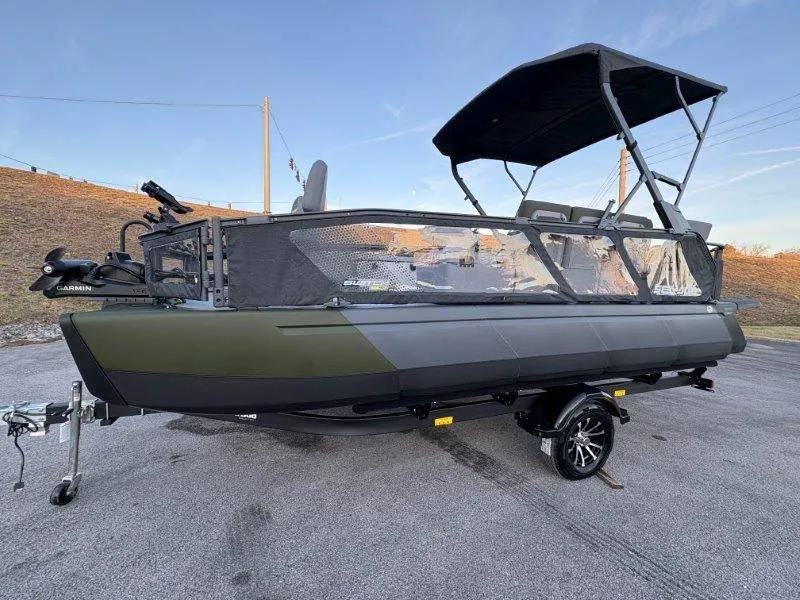 Slide: The Image of Sea-Doo Switch Fish 21' 230HP 2025 - 3