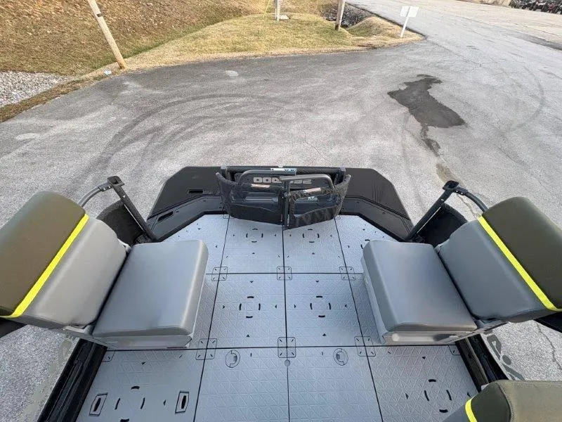 Slide: The Image of Sea-Doo Switch Fish 21' 230HP 2025 - 52