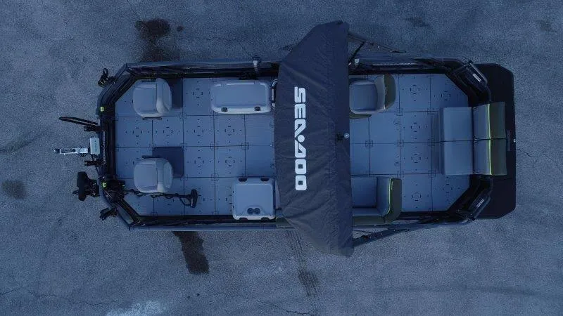 Slide: The Image of Sea-Doo Switch Fish 21' 230HP 2025 - 82