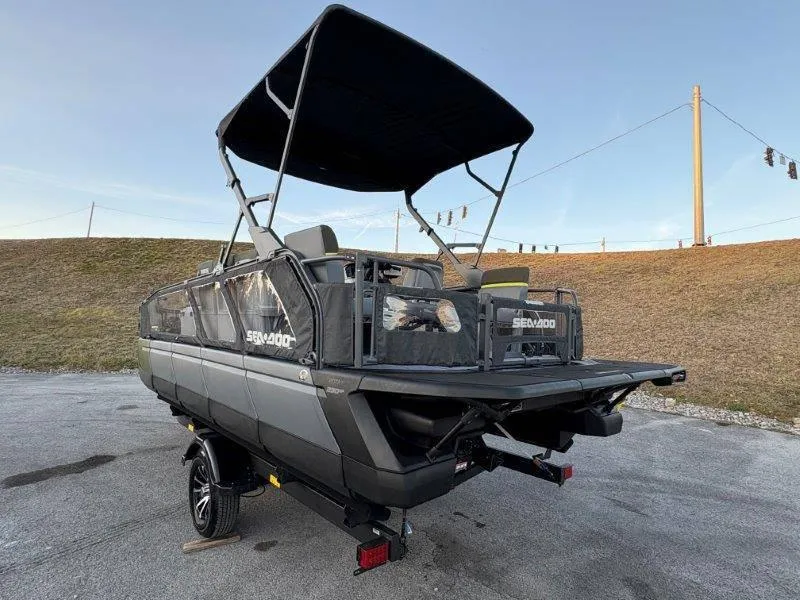 Slide: The Image of Sea-Doo Switch Fish 18 2025 - 12