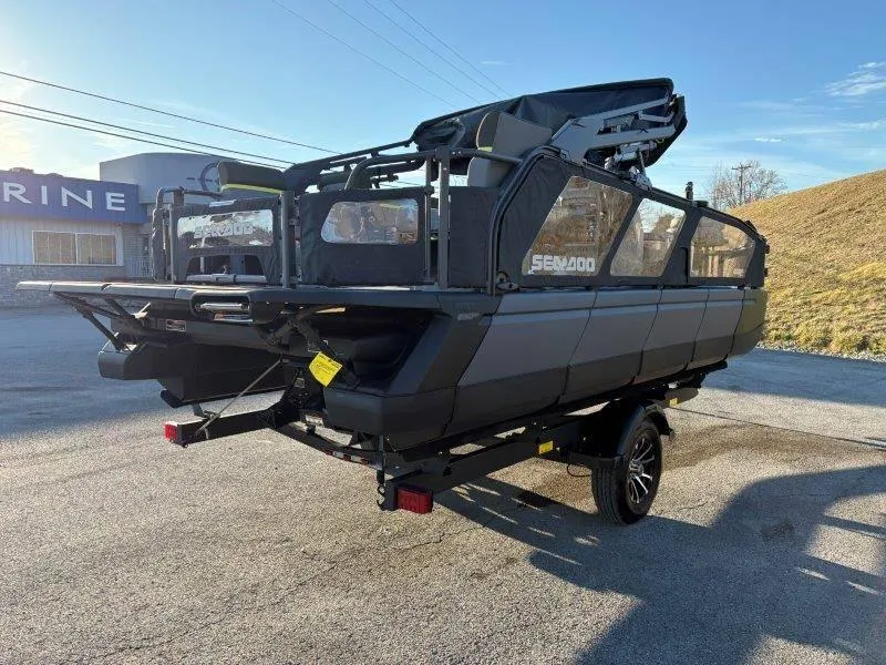 Slide: The Image of Sea-Doo Switch Fish 18 2025 - 16