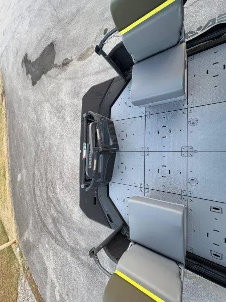 Slide: The Image of Sea-Doo Switch Fish 18 2025 - 17