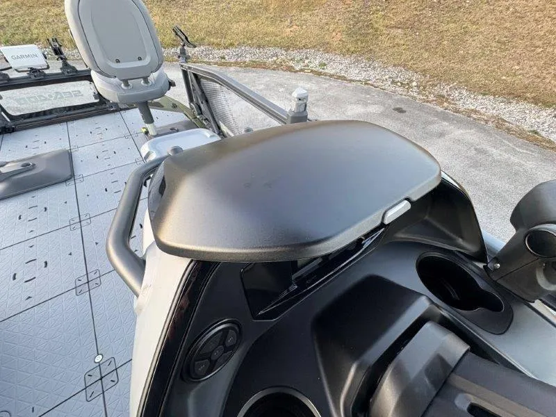 Slide: The Image of Sea-Doo Switch Fish 18 2025 - 37