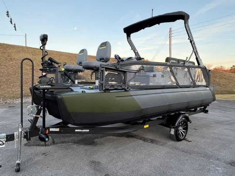 Slide: The Image of Sea-Doo Switch Fish 18 2025 - 52