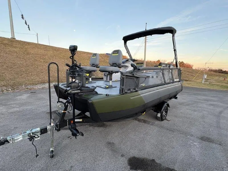 Slide: The Image of Sea-Doo Switch Fish 18 2025 - 53