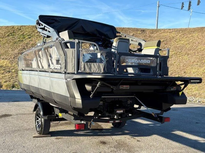 Slide: The Image of Sea-Doo Switch Fish 18 2025 - 6