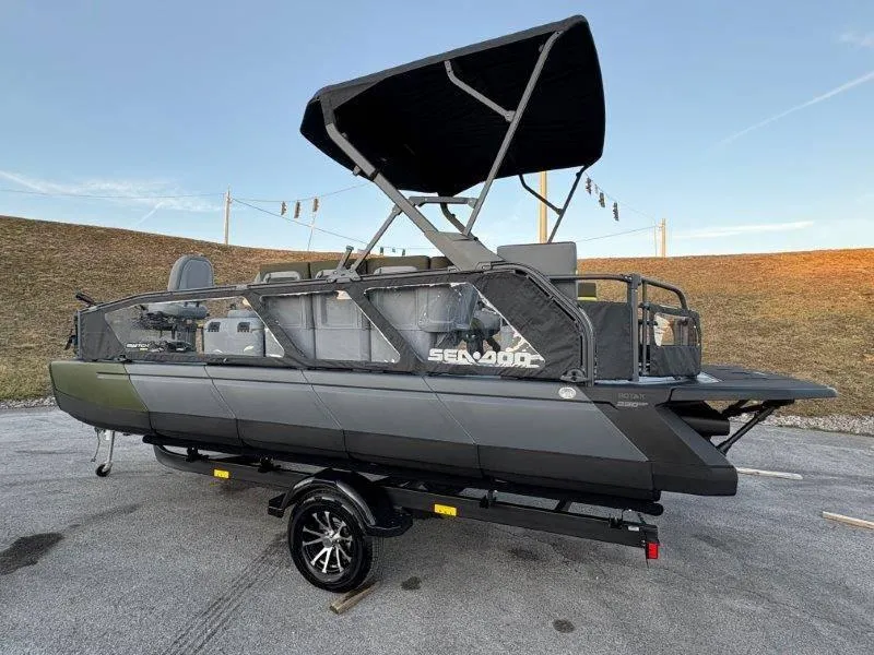 Slide: The Image of Sea-Doo Switch Fish 18 2025 - 9