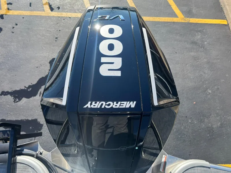 Slide: The Image of Mercury 200 HP outboard motor on Lowe LS 230 WT, 2025 model. - 27