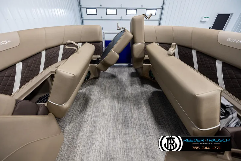 Slide: The Image of Interior of 2025 Bennington 23 SXPDSE pontoon boat with luxurious seating and modern design. - 20
