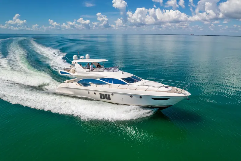 The Image of Azimut Flybridge Evolution 2012 - 0