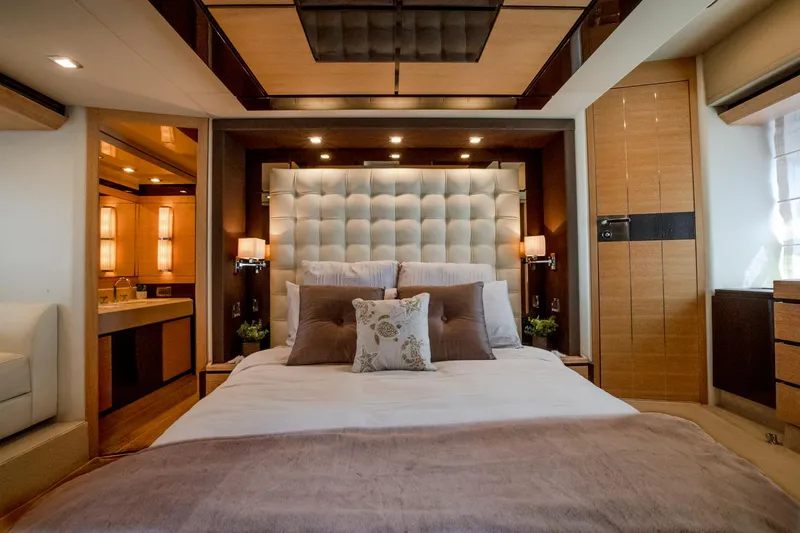 Slide: The Image of Azimut Flybridge Evolution 2012 - 102