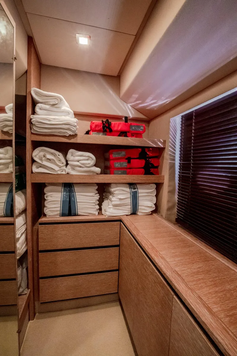 Slide: The Image of Azimut Flybridge Evolution 2012 - 115