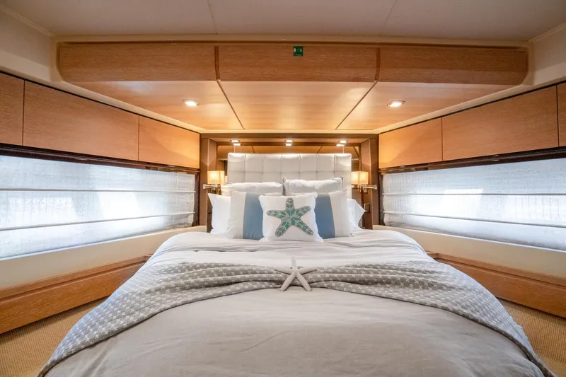 Slide: The Image of Azimut Flybridge Evolution 2012 - 117