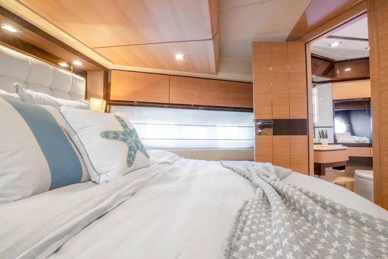 Slide: The Image of Azimut Flybridge Evolution 2012 - 118