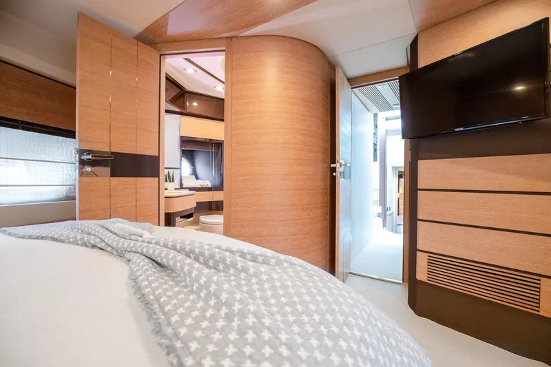 Slide: The Image of Azimut Flybridge Evolution 2012 - 121