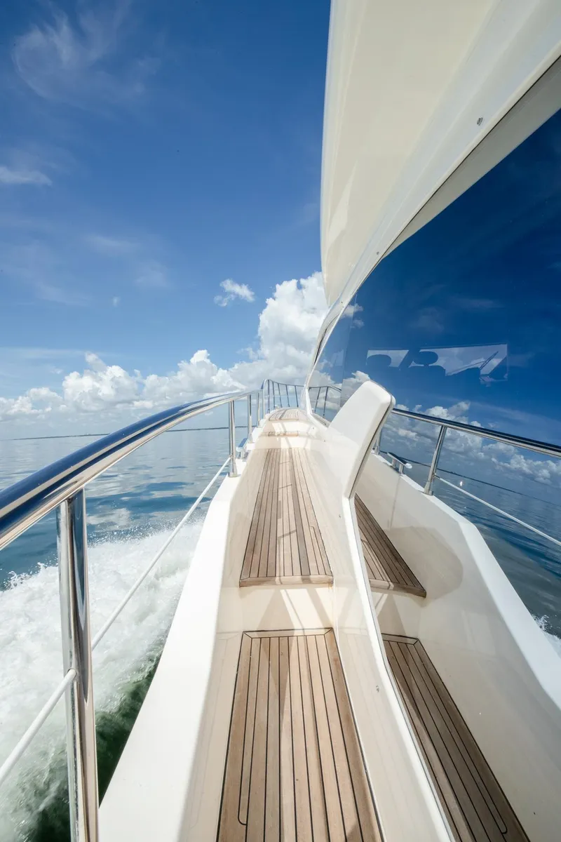 Slide: The Image of Azimut Flybridge Evolution 2012 - 41