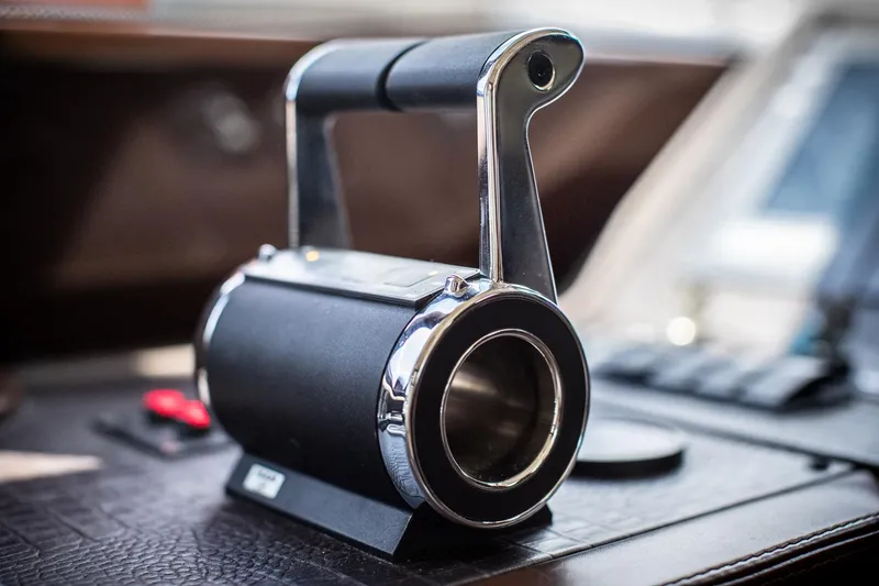 Slide: The Image of Azimut Flybridge Evolution 2012 - 83