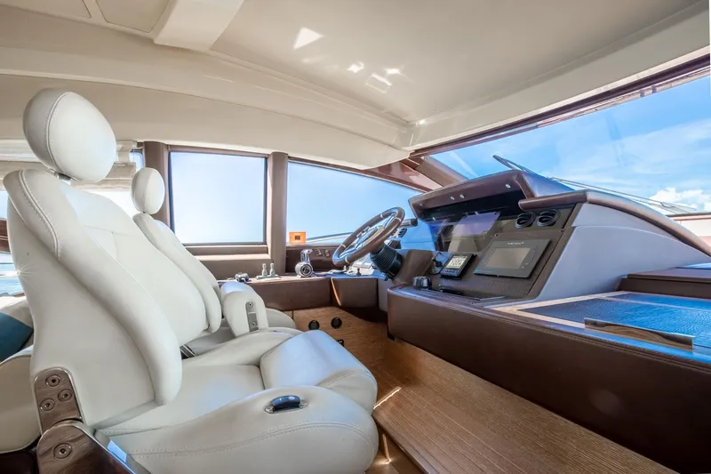 Slide: The Image of Azimut Flybridge Evolution 2012 - 85