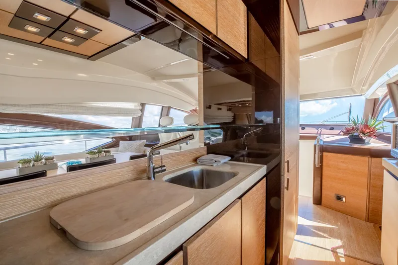 Slide: The Image of Azimut Flybridge Evolution 2012 - 95