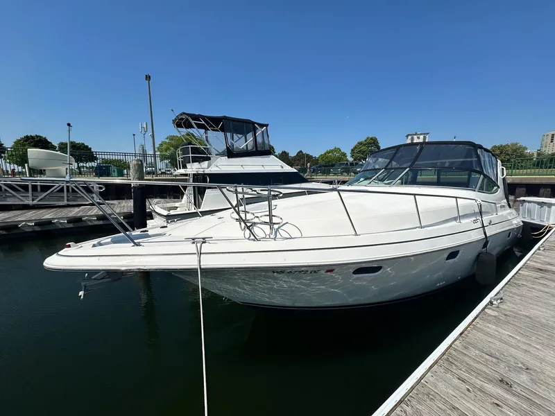 The Image of Cruisers Yachts 3375 1997 - 0