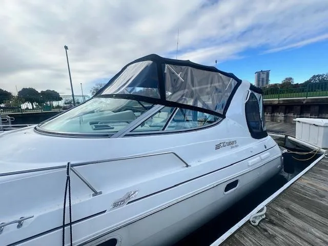 Slide: The Image of Cruisers Yachts 3375 1997 - 10