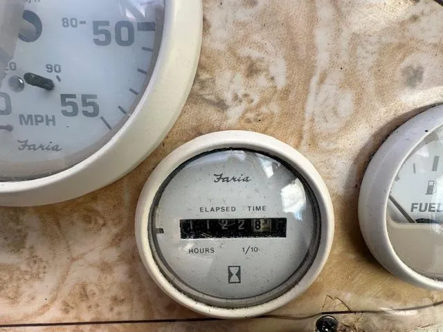 Slide: The Image of Cruisers Yachts 3375 1997 - 16