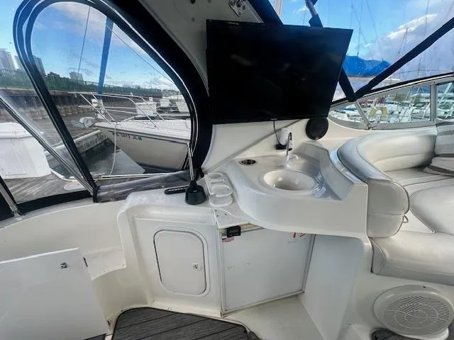 Slide: The Image of Cruisers Yachts 3375 1997 - 19