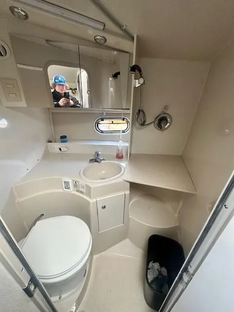 Slide: The Image of Cruisers Yachts 3375 1997 - 30