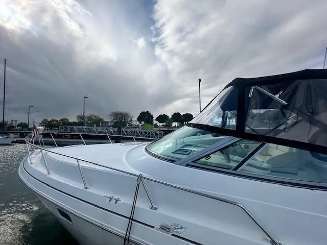 Slide: The Image of Cruisers Yachts 3375 1997 - 8