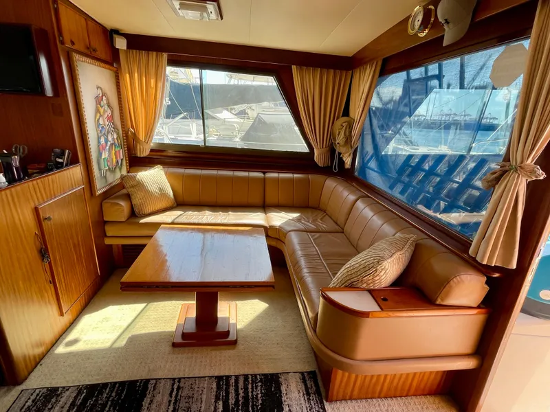 Slide: The Image of Salon Starboard - 16