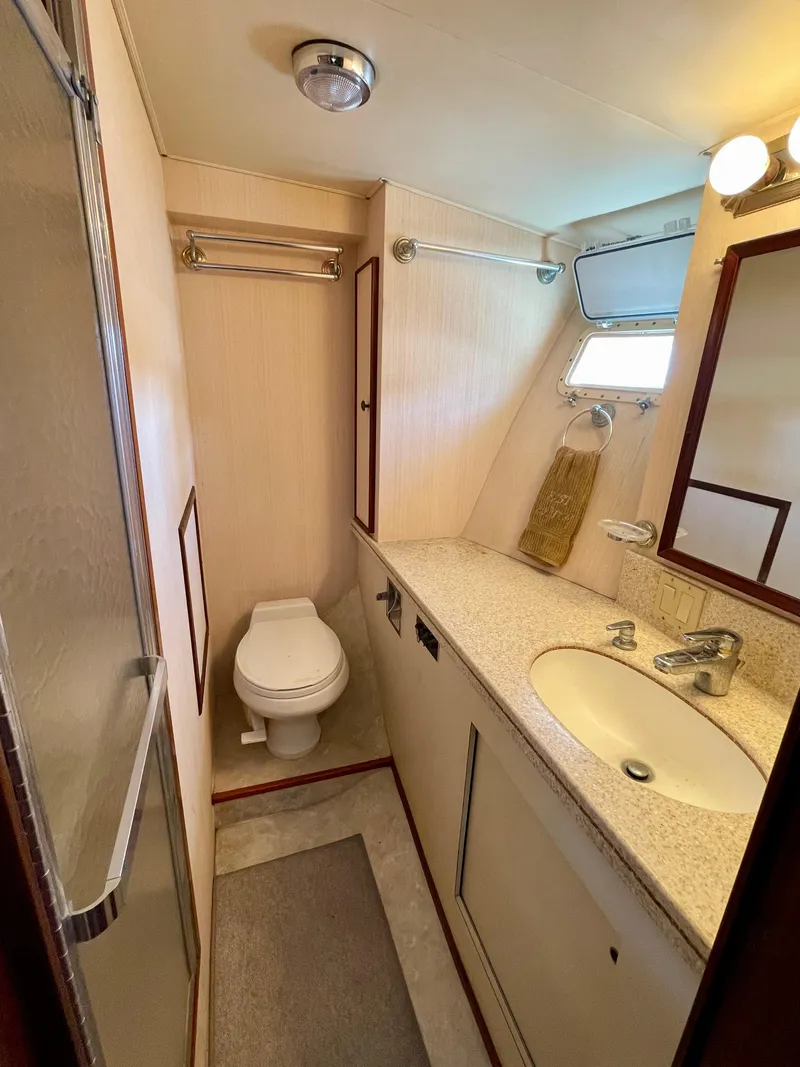 Slide: The Image of Master Stateroom Ensuite Head - 29