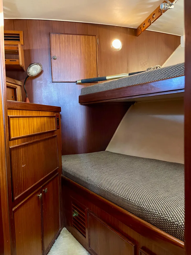 Slide: The Image of Cabin in V - 34