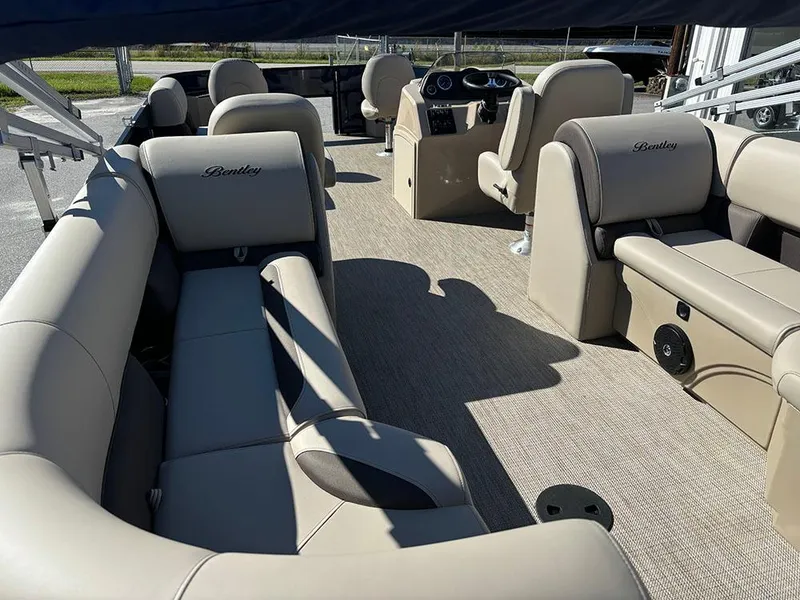 Bentley Pontoons 240 Fish 2025 for Sale | MarineSource