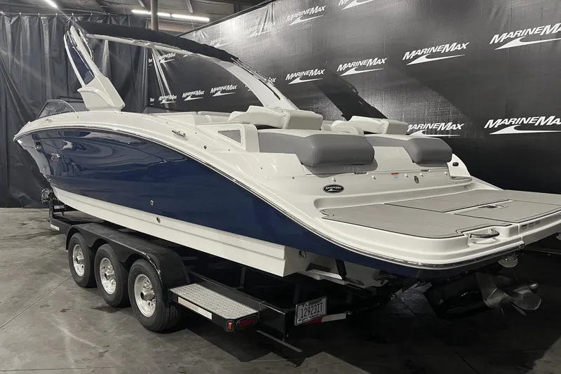 Slide: The Image of Sea Ray SDX 290 2025 - 1