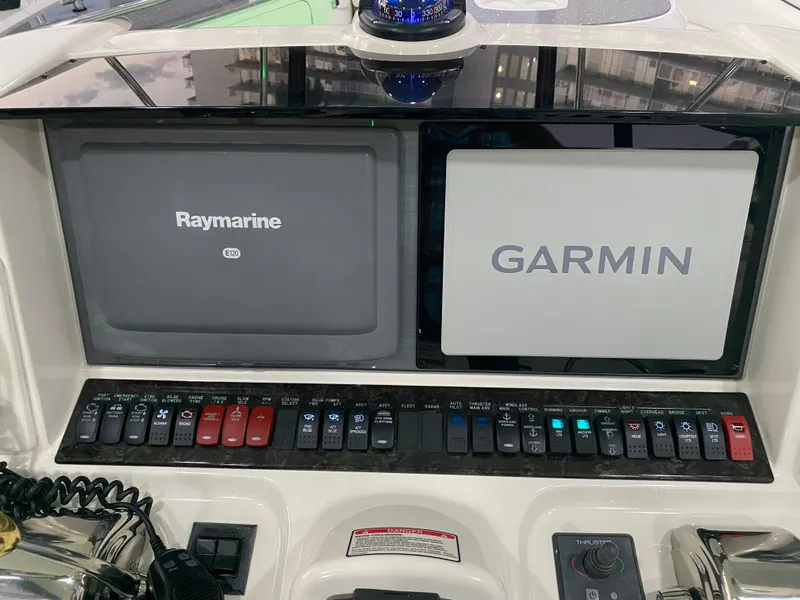 Slide: The Image of Sea Ray 52 Sedan Bridge 2007 - 66