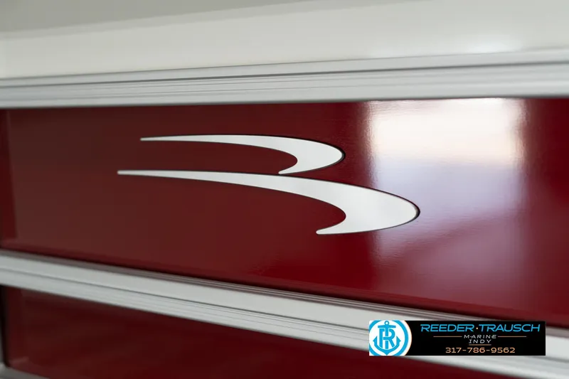 Slide: The Image of 2025 Bennington 21 SLSE logo on red panel, Reeder-Trausch branding visible. - 42