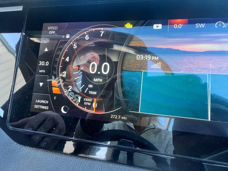 Slide: The Image of Dashboard of a 2018 Sea Ray 280 SLX boat showing speedometer and settings. - 20