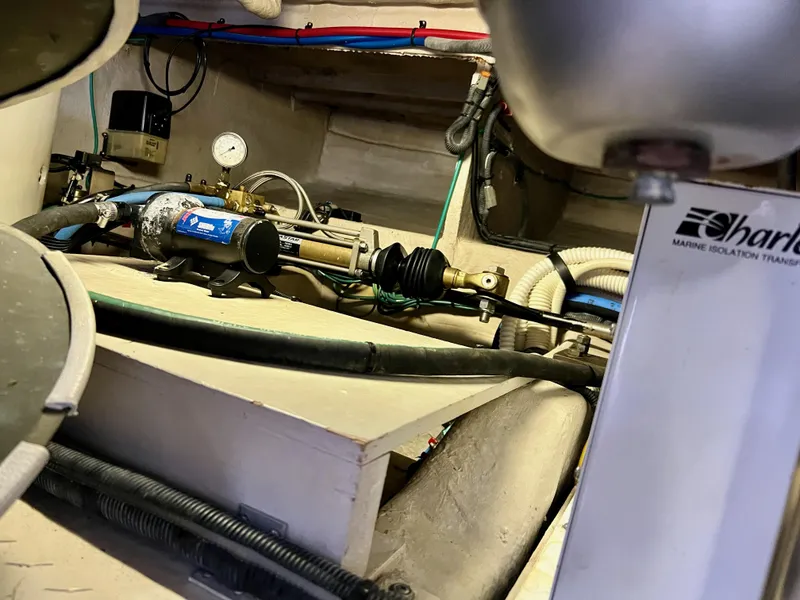 Slide: The Image of Sea Ray 52 Sedan Bridge 2007 - 60