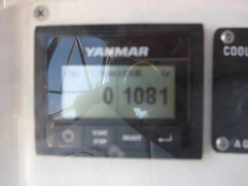 Slide: The Image of Yanmar engine display showing 1081 hours on Jeanneau Sun Odyssey 440, 2021 model. - 29