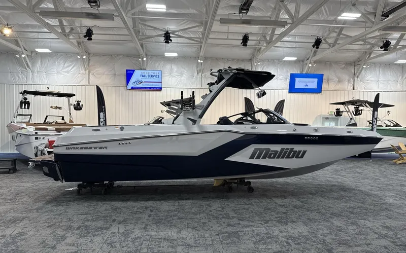 The Image of Malibu Wakesetter 24 MXZ 2025 - 1
