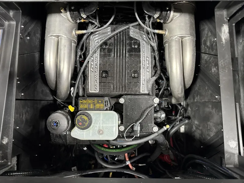 Slide: The Image of Malibu Wakesetter 24 MXZ 2025 - 19