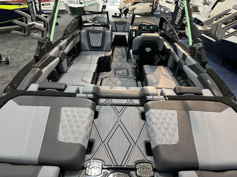 Slide: The Image of Malibu M230 2025 - 7